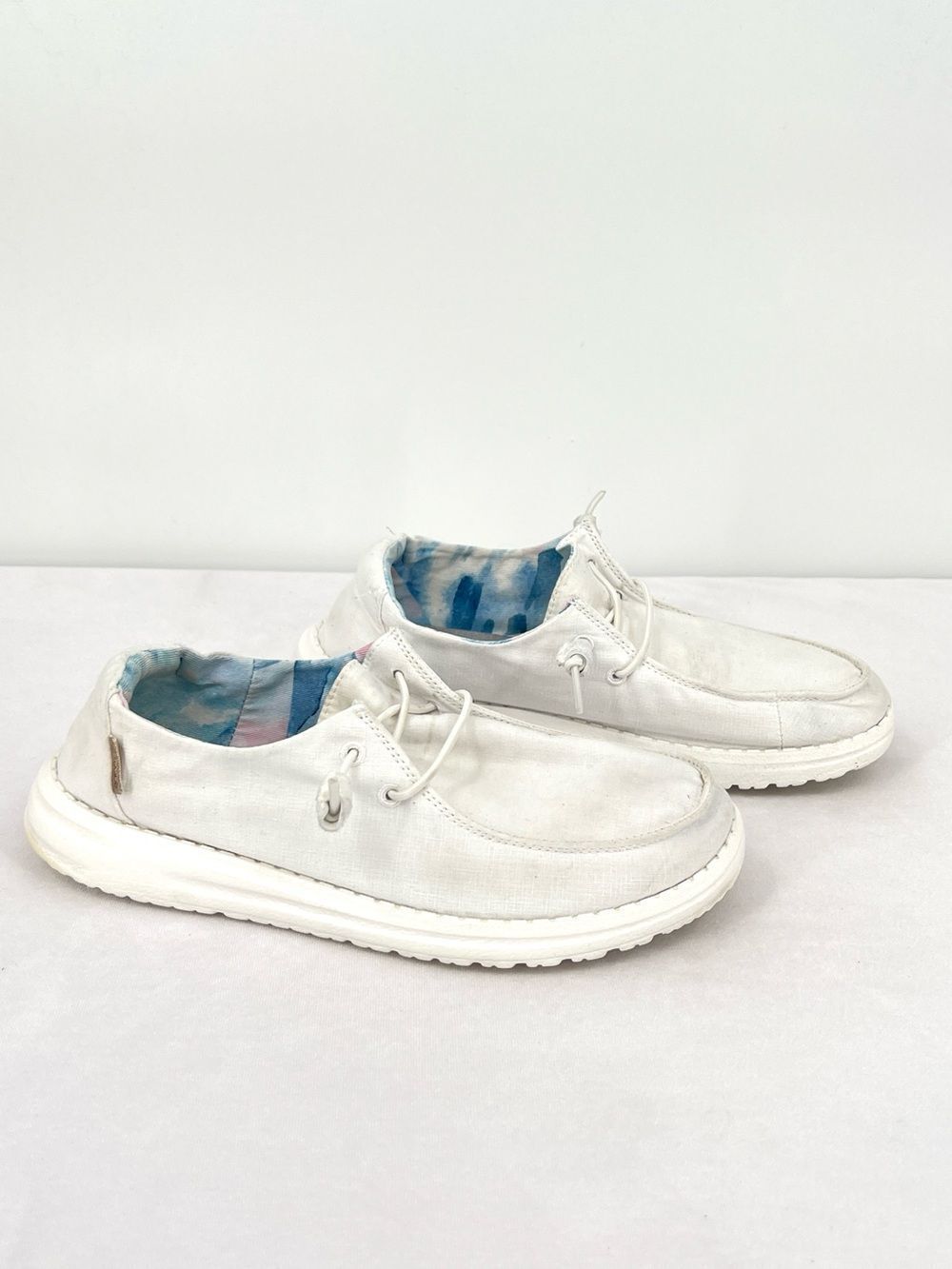HEY DUDE Wendy Silk Moon White Canvas Slip-On Loafers Women’s 7